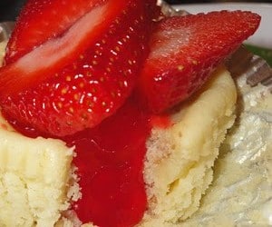 Mini cheesecakes from iheartnaptime.net ...easy and delicious! #desserts #cheesecake