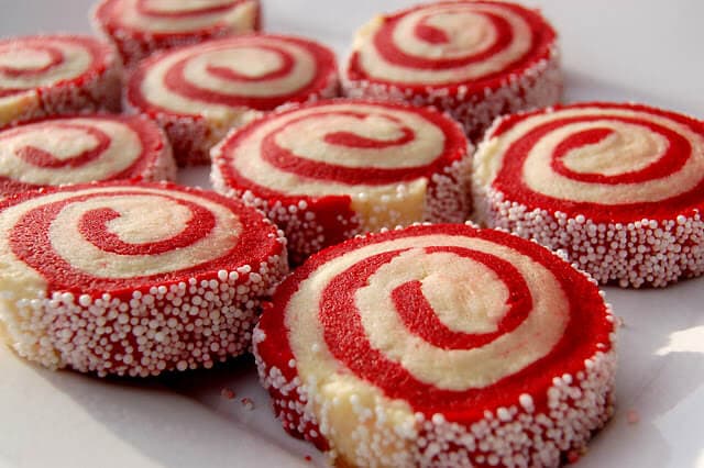 http://www.iheartnaptime.net/wp-content/uploads/2011/12/christmas-swirl-cookies.jpg