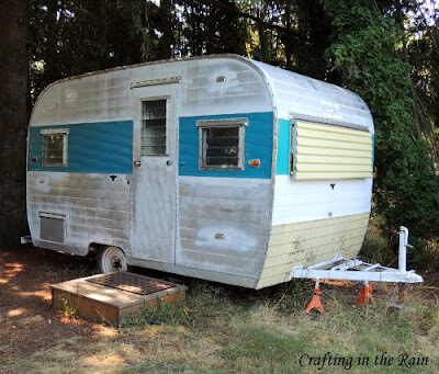 camper-trailer-office.jpg