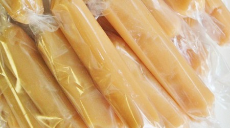 Delicious {melt in your mouth} homemade caramels #recipe #caramel