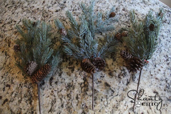#DIY Joy wreaths for #Christmas on iheartnaptime.net by Shanty2Chic