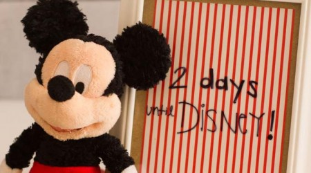 Make a Disney countdown in two simple steps. #disneyland