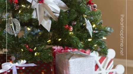 Beautiful NO-sew ruffled tree skirt from iheartnaptime.net