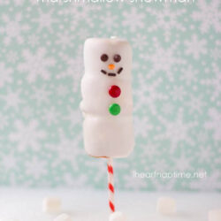 Chocolate caramel marshmallow snowmen on iheartnaptime.net ...so cute and delicious! #Christmas