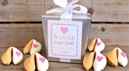 Valentine Fortune Cookies free printable on iheartnaptime.com