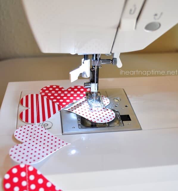 #Valentine Paper #Heart Garland on iheartnaptime.com DSC_0066