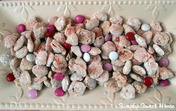 Valentine's Puppy Chow