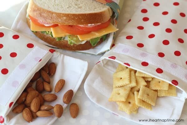 Reusable Lunch Bag #tutorial on iheartnaptime.com reusable lunch bags11