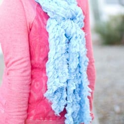 Super cute DIY scarf on iheartnaptime.net