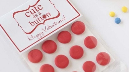 Free Valentine printable on iheartnaptime.com ... "Cute as a button."
