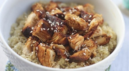 Slow cooker honey sesame chicken with quinoa on iheartnaptime.net ... super easy to make and absolutely delicious! #recipes