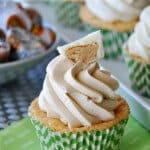 white-chocolate-cupcake-with-peanut-butter-frosting