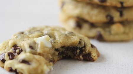 Double chocolate chip pudding cookies