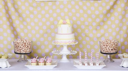 Darling pink and yellow baby shower + free printable baby shower games from @iheartnaptime
