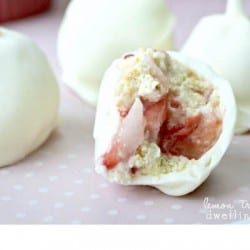 Strawberry Shortcake Pops