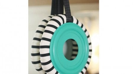 Make a wreath with a pool noodle 