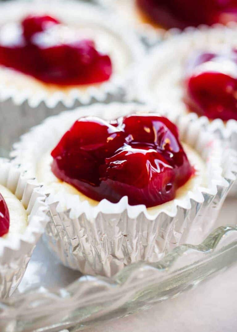 Mini Cheesecakes w/ Vanilla Wafers (5 ingredients!) I Heart Naptime