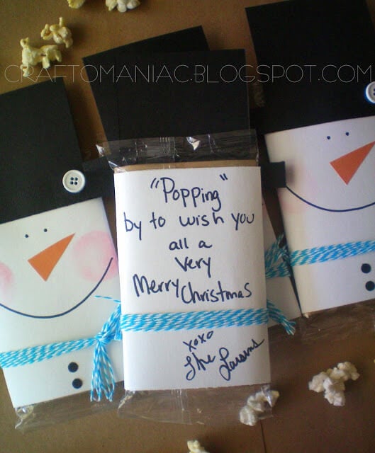 Simple and cute popcorn snow man gift snowman-gift.jpg