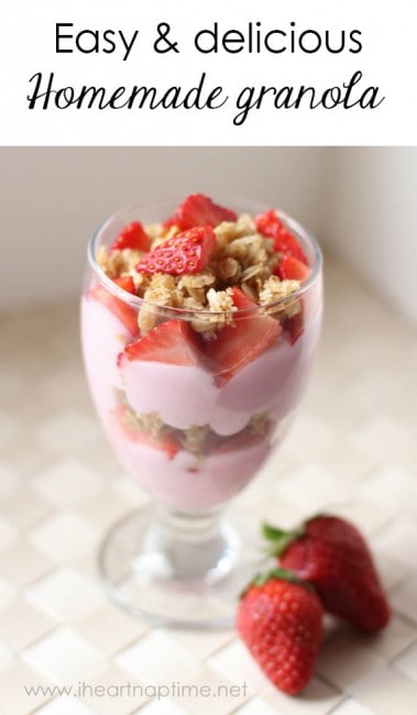 Easy and delicious homemade granola on iheartnaptime.com