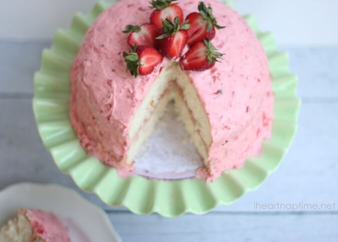 strawberry cream frosting