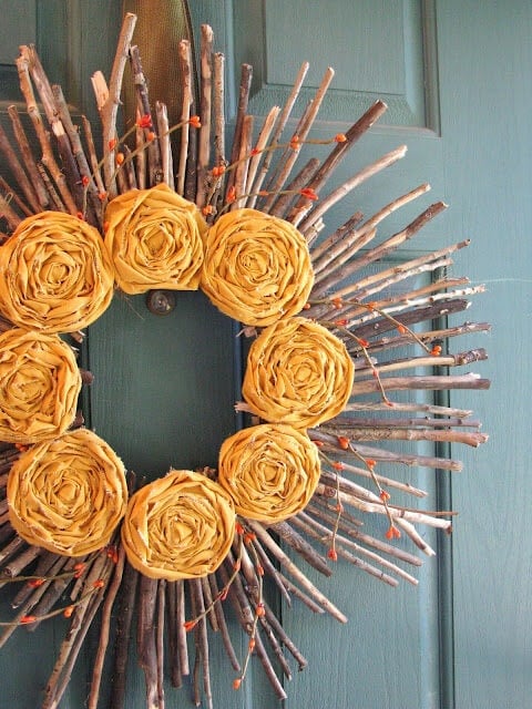 25 GORGEOUS DIY Handmade Fall Wreaths at the36thavenue.com 