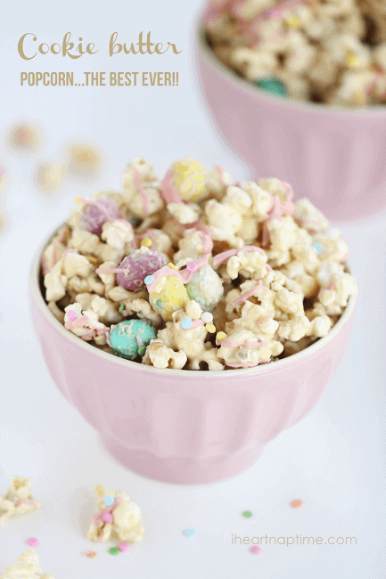 Cookie Butter Popcorn in bowl
