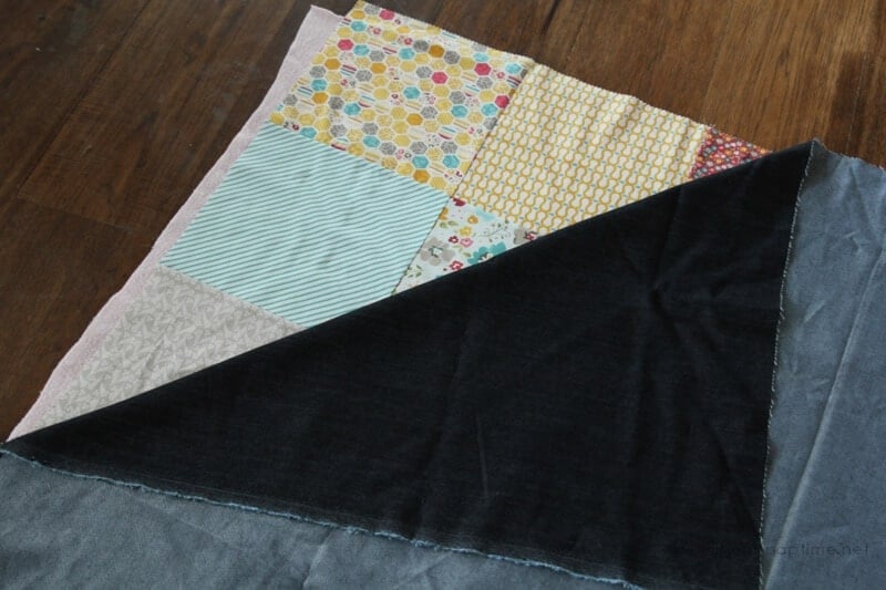 Easy Picnic Quilt on iheartnaptime.com