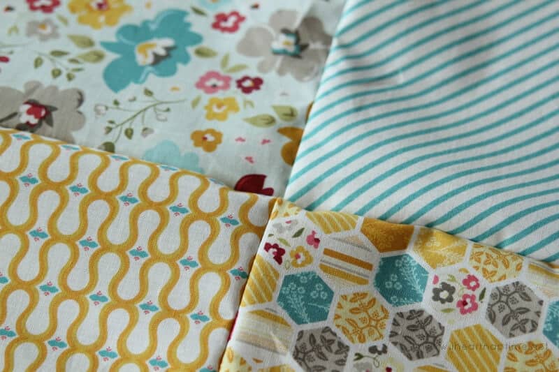 Easy Picnic Quilt on iheartnaptime.com
