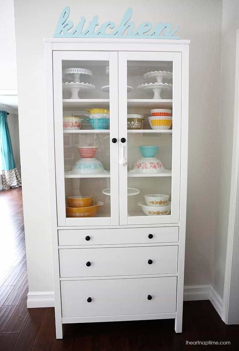 White and grey kitchen makeover on iheartnaptime.com -love the pyrex! 