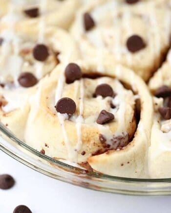 chocolate chip cinnamon rolls in pan