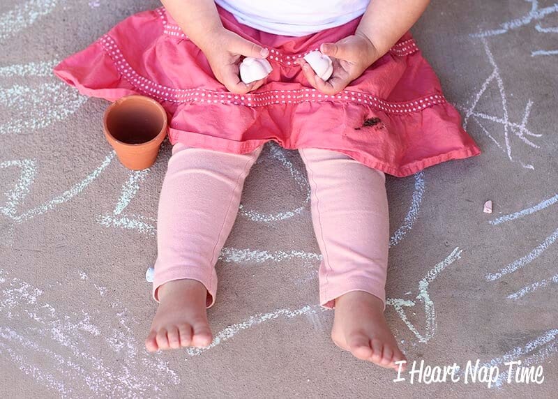 Top 50 Easy Kids Crafts on iheartnaptime.com- so many fun ideas! Easy Crafts for Kids
