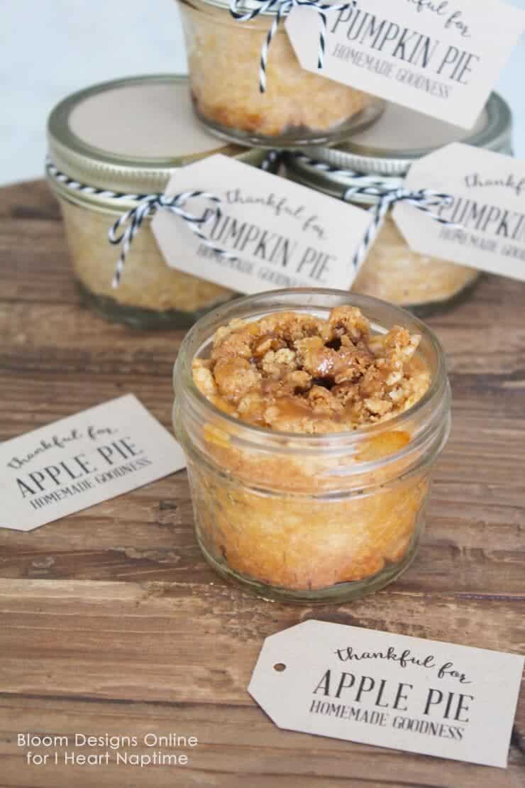 apple pie in mason jar