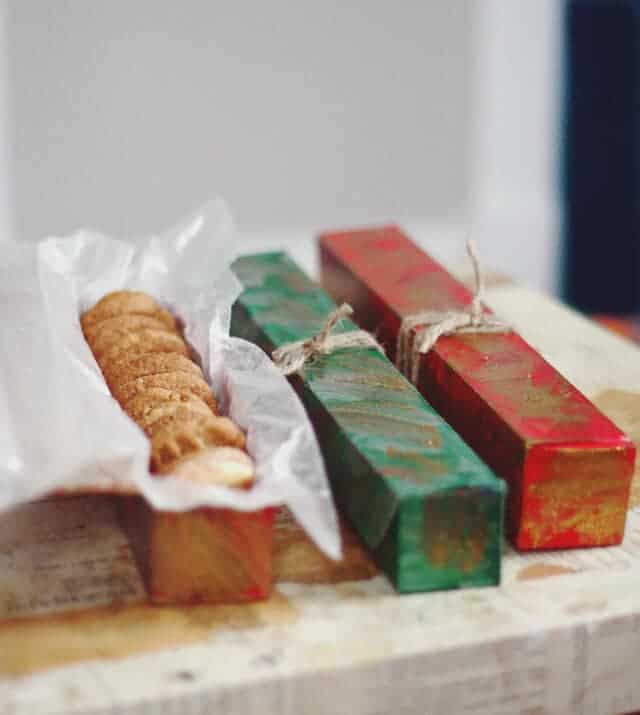 14 Decorating Hacks For The Best Christmas Ever