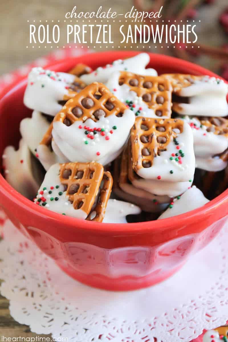 bowl of rolo pretzel sandwiches