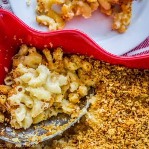 Gouda Mac and Cheese - creamy and delicious mac and cheese for these chilly winter nights AND easy to put together on busy weeknights!
