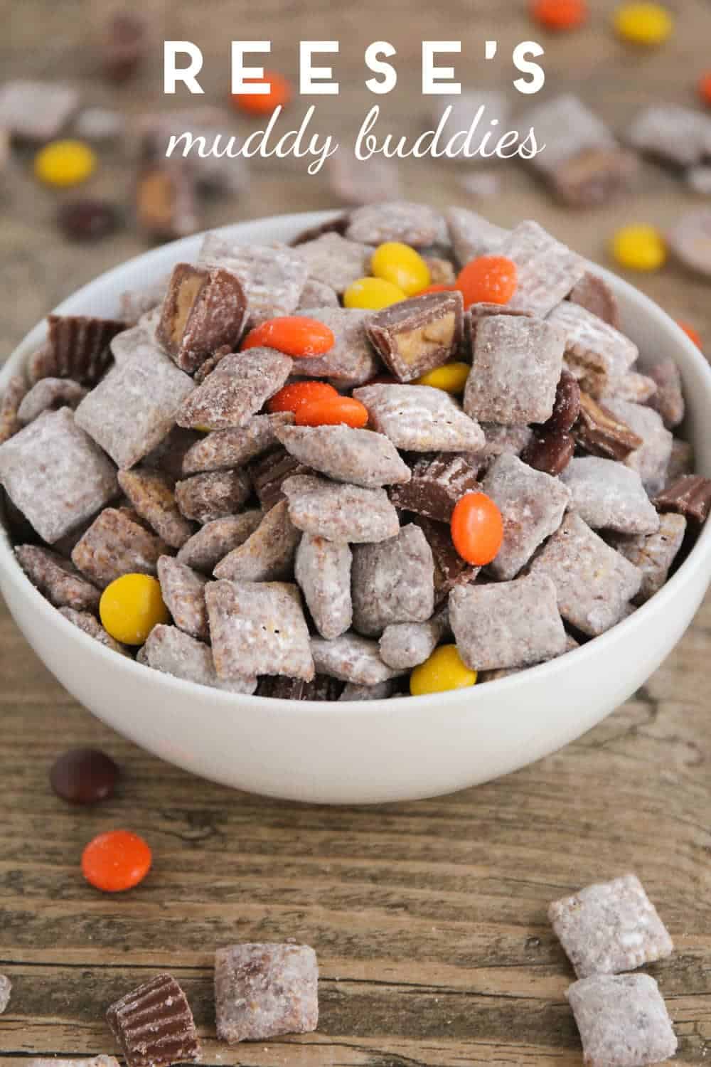 reese\'s muddy buddies in bowl