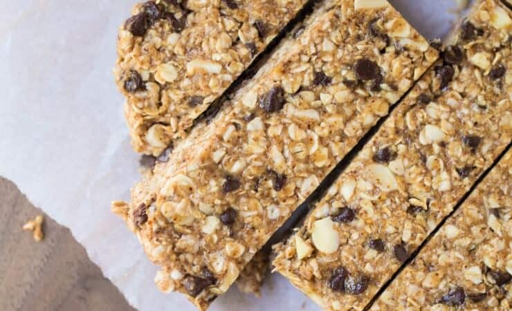 Favorite No Bake Homemade Granola Bars - made with only 5 ingredients! This is a super easy recipe that you can customize with your favorite ingredients.