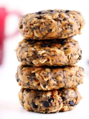 These No Bake Breakfast Cookies are easy to make, healthy, packed with protein and simply delicious. They can be whipped up in less than 5min and stored for up to two weeks.