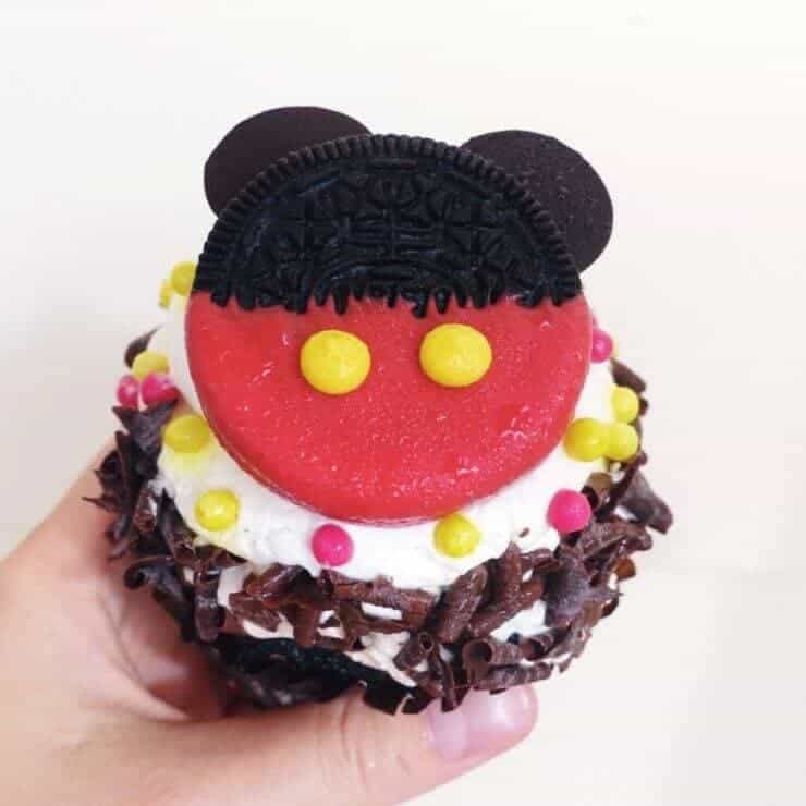 Mickey Mouse cupcakes from Boardwalk Bakery