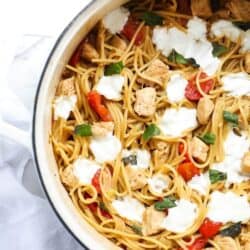 One Pot Caprese Pasta with Chicken ...the easiest, most amazing pasta dish ever. Everything get's cooked together in one pot and is done in 8 minutes!