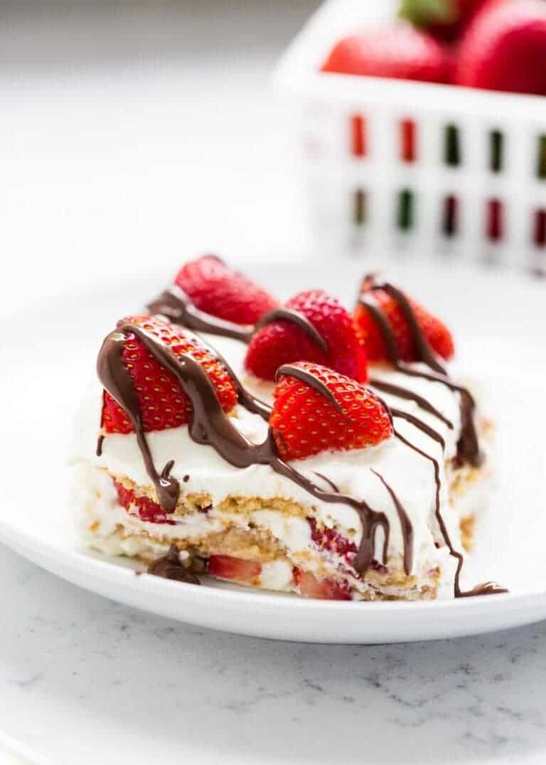 No Bake Strawberry Ice Box Cake + 50 Delicious Berry Recipes... refreshingly sweet treats that you can enjoy all summer long!