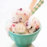 No Churn Ice Cream with Berries + 50 Delicious Berry Recipes... refreshingly sweet treats that you can enjoy all summer long!