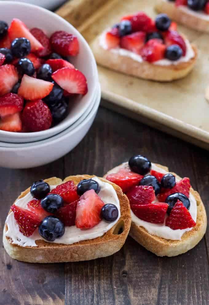 15 Tasty and Easy to Make Summer Berry Recipes (Part 2)