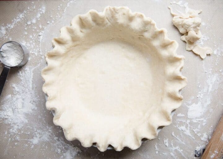 pie crust in pan 