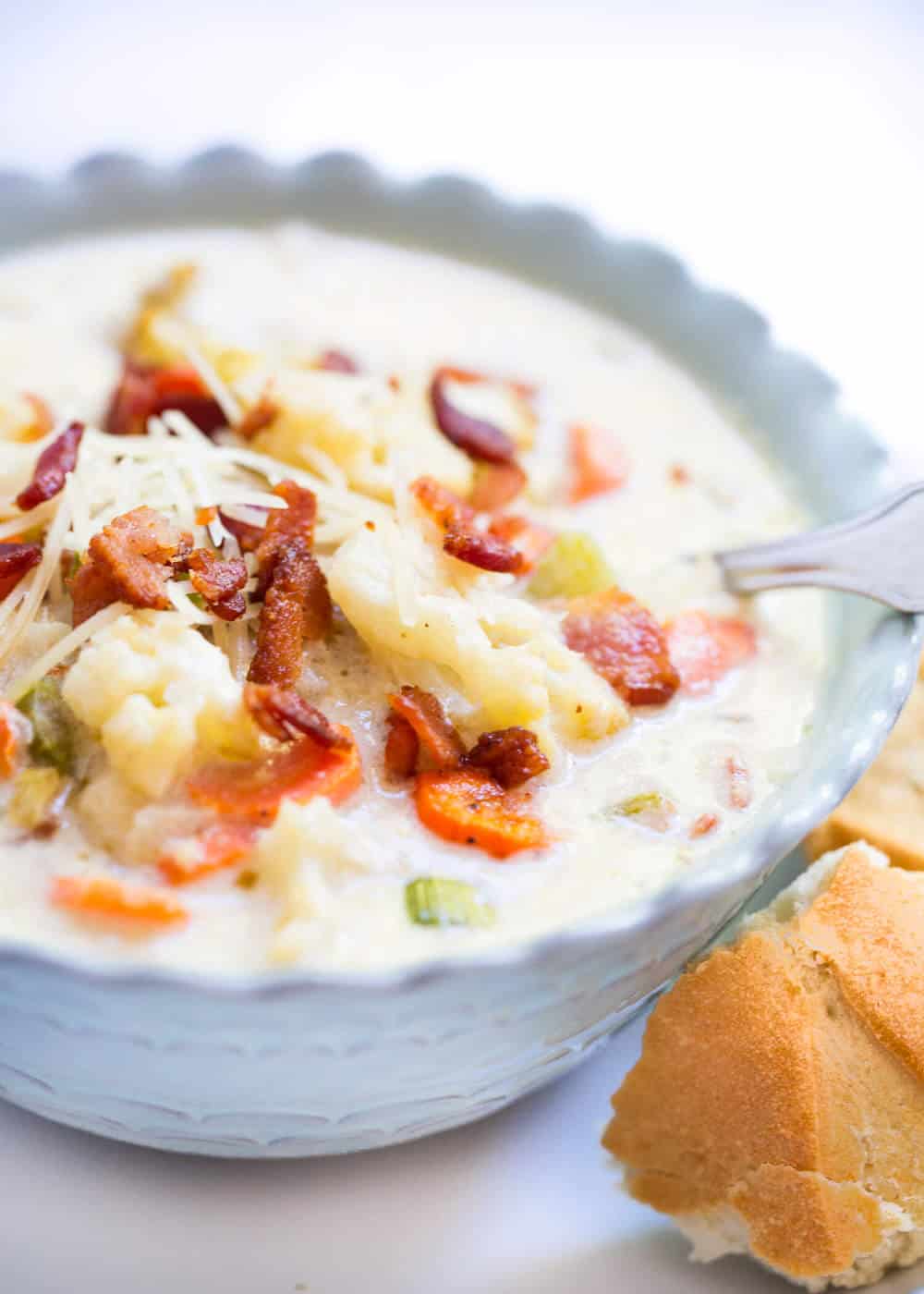 Roasted cauliflower soup in bowl.