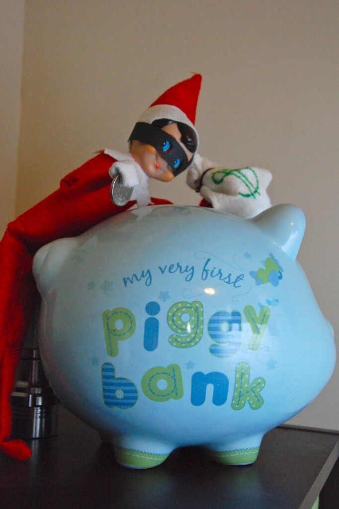 DIY Christmas Decor: 15 Funny Elf on the Shelf Ideas