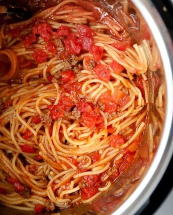 A close up of spaghetti in the instant pot