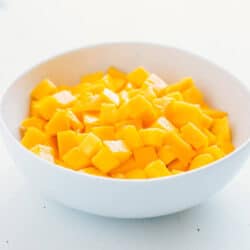 how to cut a mango