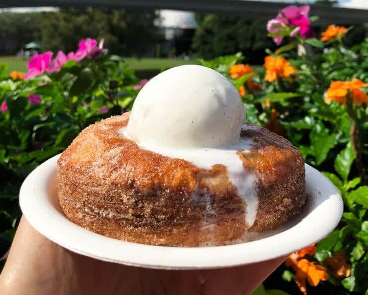 cinnamon sugar cronut