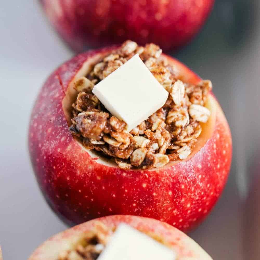 Baked apple in pan.